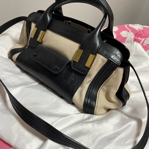 Authentic Chloé bag used - in very good condition. Bought for $2000 - Picture 2 of 5